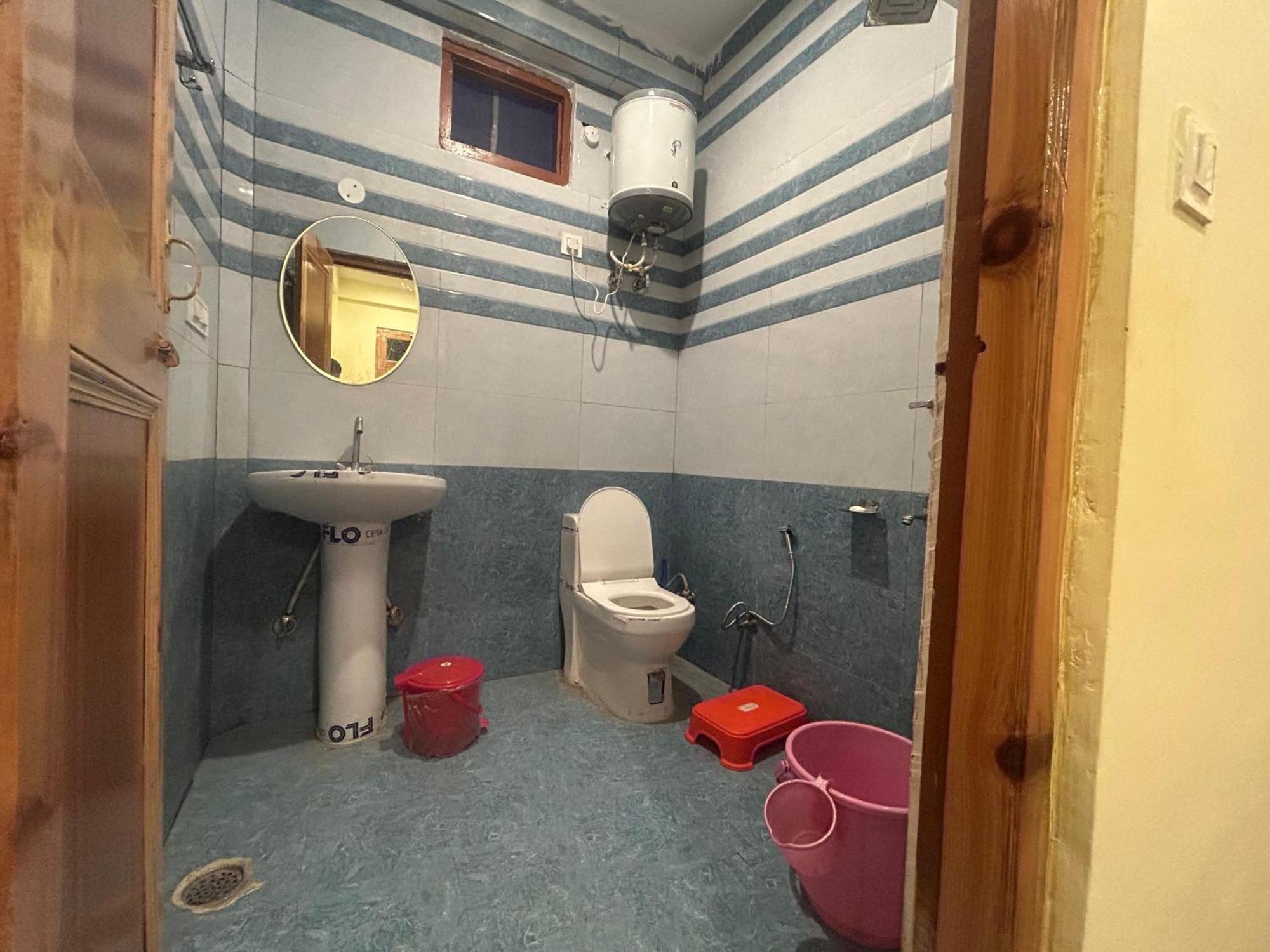 Karma Guest House And Cafe Kalgha Room photo